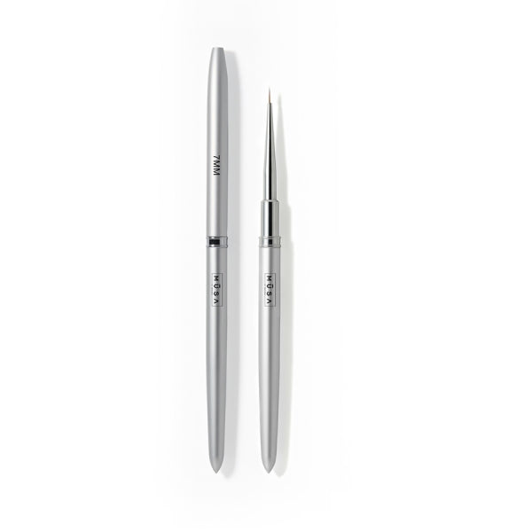 Pennelli nail art o l'Air Puffing, per creare linee sottili ed uniformi. I pennelli per unghie Musa Nails sono creati per realizzare con estrema precisione decorazioni fini e ricche di dettagli.